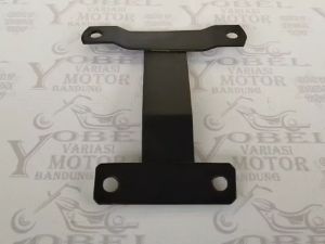 Braket Dudukan Plat Nomor Bawah Lampu Depan Kawasaki W175