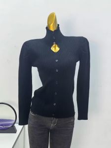 เสื้อสเวตเตอร์ถักคอสูงสไตล์ฝรั่งเศส ทรงสลิมฟิต สำหรับผู้หญิง ฤดูใบไม้ร่วง 2025 เสื้อชั้นในสุดเก๋ แขนยาว ปกติ