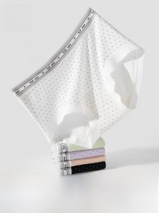 MiiOW | กางเกงชั้นในทรงสามเหลี่ยมสำหรับผู้หญิง MiiOW ไร้ตะเข็บ ระบายอากาศได้ดี ไม่รัดกุม ทรงบาง ฤดูร้อน 2025 กางเกงชั้นในผ้าฝ้ายผสมลินิน