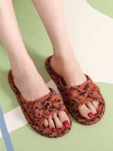 รองเท้าแตะพื้นผิวป้องกันลื่นสำหรับคู่รัก 2025 รองเท้าแตะแบบบุผ้าสำหรับในบ้าน ส้นแบน พื้นยาง พื้นรองเท้าแบบสวมที่ทนทาน
