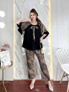 setelan jumbo terbaru 2025 setelan lalisa sopal setelan sopal premium murah setelan terbaru mewah viral kekinian oneset lalisa sopal terb motif terbaru 2025 setelan motif leopar setelan motif bahan premium murah setelan terbaru mewah viral kekinian