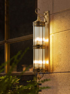 ไฟติดผนังกลางแจ้งแบบกันน้ำทั้งตัวทำจากทองแดงสไตล์ยุโรปแบบโมเดิร์นสำหรับบ้านพักช่วงฤดูร้อนและสวนหน้าบ้าน