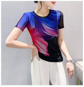 REHIN เสื้อยืดมัดย้อมมาใหม่ล่าสุดฤดูร้อนตาข่ายแขนสั้นเข้ารูปพอดีเสื้อยืดคอกลมยอดนิยมในสไตล์ยุโรปและอเมริกา บอดี้สูทหญิง