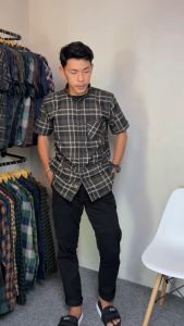 Kemeja Flanel Lengan Pendek Pria Premium Motif Kekinian Kotak Kotak Garis Double Putih