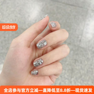 เล็บแต่งตัวแบบสวมใส่สีเงินที่แวววาวตลอดทั้งปีสำหรับงานวันพิเศษและงานปาร์ตี้ในฤดูใบไม้ร่วงและฤดูหนาว