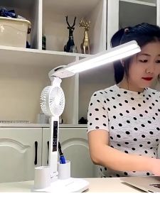 Đèn bàn gia đình hiển thị thời gian và ngày có thể sạc lại đèn bàn cắm điện dung lượng pin 3200mah