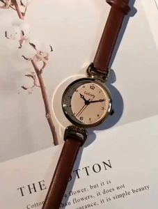 Đồng hồ đeo tay nữ đồng hồ nữ mặt nhỏ đồng hồ dây da GoGoey thời trang đơn giản thanh lịch - Life Style 4U