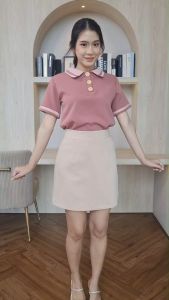 E20 เสื้อทํางานผู้หญิง แขนสั้น คอปก ทรงคอบัวนิดๆ แต่งกระดุมไม้ สีธรรมชาติ สไตล์มินิมอล Easter Egg