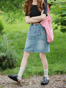 กระโปรงยีนส์เอวสูงสีน้ำเงิน ทรงเข้ารูป ทรงเอ ผ้าฝ้ายผสมโพลีเอสเตอร์ กระโปรงสั้นทรงเอ สไตล์หวาน สีสันสดใส ฤดูร้อน 2024