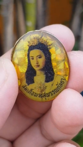 ล๊อกเก็ตเข็มกลัดสมเด็จพระสุพรรณกัลยา วัดดอนเจดีย์ จ.สุพรรณบุรี (รุ่นพระตำหนักพระนเรศวรมหาราช)