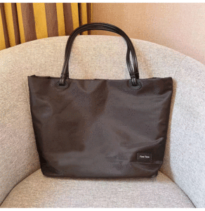 2025 New Nylon Tote Bag Large Capacity Commuter Bag Single Shoulder High-End Shopping Bag Computer Bag Soft Handle Magnetic Buckle