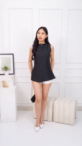 Blouse Wanita Kantor Korean Style Tanpa Lengan – Atasan Hitam Garis Elegan