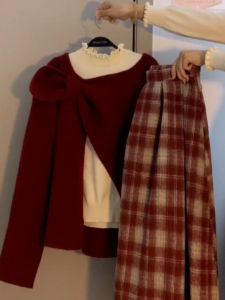 LIRUSHAN | Petite Friendly Red Dress