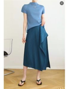 Miyake กระโปรงจีบสีทึบไม่สม่ำเสมอ7348