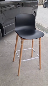 เก้าอี้บาร์ ทรงสูง พลาสติก PP แข็งแรงหนา รับน้ำหนักได้เยอะ ขึ้นรูปทั้งชิ้น