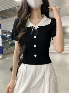 เสื้อยืดผู้หญิงแขนสั้นผ้าไหมน้ำแข็งถักทรงสลิมฟิต ปิดด้วยกระดุม ทรงสั้น ปักลายผีเสื้อ แฟชั่นฤดูร้อน 2025 เสื้อผ้าทำงานสไตล์เกาหลี