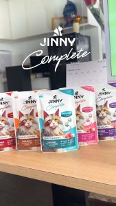 Jinny จินนี่ คอมพลีท อาหารเปียก 70กรัม บรรจุ12 ซอง (เลือกรสชาติด้านใน)
