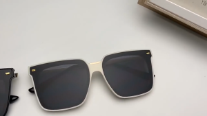 Wonderful Glasses Kacamata Hitam Polarized UV400 Bingkai besar oval Pria Wanita