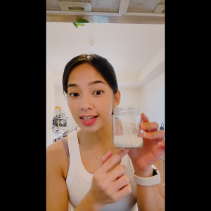 Sodarizer Spark Family Bundle Soda Maker Machine Sparkling Water Maker with CO2 Tanks and Bottle Portable like Sodastream