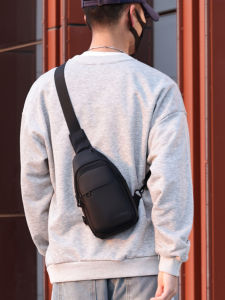 Mens Multi-Functional Outdoor Sports Chest Bag Wear Resistant Commuting Crossbody Bag for Daily Travel And Cycling
