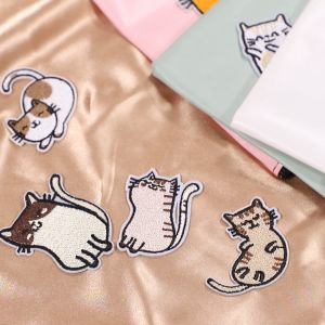 Embroidered Iron on Patches 15PCS Vivid Cute Embroidery Patches for Jeans Jackets Sewing Applique DIY Accessory