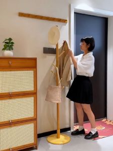 Cosyy homes ที่แขวนกระเป๋า ราวแขวนกระเป๋า ที่ห้อยกระเป้า ไม้แขวนกระเป๋า ที่แขวนผ้า เสาแขวนเสื้อ ที่แขวนหมวก แขวนกระเป๋าเสาแขวนกระเป๋า ราวแขวนผ้า ที่เเขวนกระเป๋าที่แขวนกระเป๋า ไม้