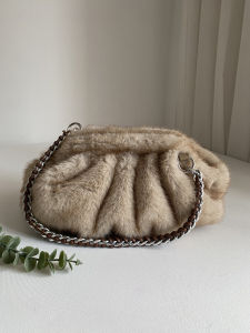 Lint-Free Thickened Mink-like Ruched Clouds Fur Bag Womens Fall and Winter Retro Style Underarm Shoulder Bag Chain Womens Bag