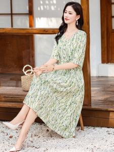 Elegant Pure Cotton Silk Midi Dress for Middle-Aged And Elderly Summer Outdoor Wear Large Skirt A-Line Dress V-Neck Five-Sleeve