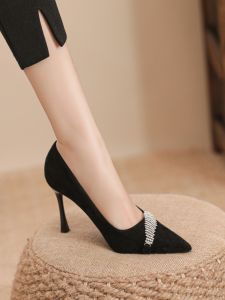 รองเท้าส้นสูงทํางานเดินทางสบาย ผู้หญิง ส้นบางพอดีรองเท้าขนาดใหญ่ 41 ถึง 43 ขนาดรองเท้าเดี่ยว ทันสมัย สไตล์เกาหลี