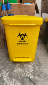 Tempat Sampah Medis kuning Biohazard Medical Waste 10L Tutup Goyang