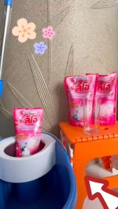 น้ำยาถูพื้น ผลิตภัณฑ์ทำความสะอาดพื้น กุ๊กลีโอ กลิ่นฟูจิฟลอรัล ขนาด 700 มล