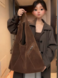 Tote Bag Womens Large Capacity Commuter Single Shoulder Bag Lazy Style Ultra Soft Velvet Surface New 2025 Fashion Trend