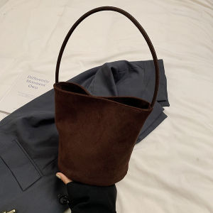Suede Bucket Bag Womens New 2025 Fashion Sensation Underarm Single Shoulder Bag Summer Vintage Commuting Water Bucket Bag