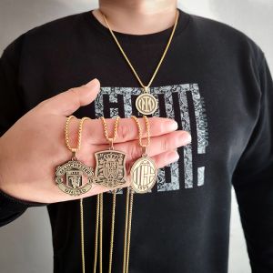 สร้อยคอโลโก้เหรียญรางวัลโลหะผสมโบราณที่สร้างความทุกข์ยากสโมสรฟุตบอลมาดริดบาซาเชลซีอาร์เซนอลผู้ชายของขวัญแฟนหนุ่มของเมืองบาเยิร์น