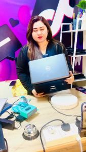 Super slim 14 inch dell laptop Chroombook- with play store- 8GB RAM-32GB SSD- best for students & Businesses-can increase 512gb