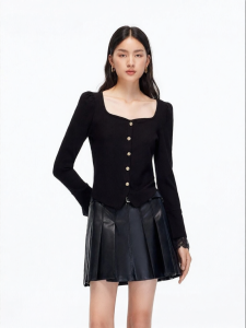 Vero Moda | Metallic Button Cuff Top
