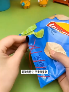 Small portable vacuum food sealing machine for home use plastic bag sealing machine snack sealer