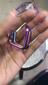 Móc đồ inox màu titan cho xe máy