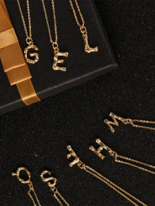 Diamond Embedded 26 Alphabet Pendant Necklace Simple Luxury Couples Jewelry Womens H Letter Y Pendant Silver Plated Alloy