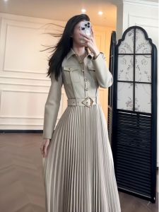 เรียบหรู สูง เอว พลีท เดรสเชิ้ต พรางหุ่น กระโปรงทรงเอ แขนยาว ปกโปโล วัสดุไฟเบอร์ สไตล์เกาหลี ชุดสํานักงาน