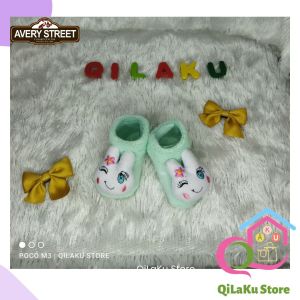 kaos kaki bayi karakter