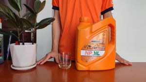 Dầu động cơ xe ôtô 4T - RESSO 2 CI4/SL - 10W40 - Can 6 Lít