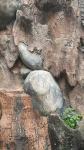 Dompet Lipat Kulit Hitam WA1151B2 Yuriko Elegan Slot Kartu Murah Simple Kekinian Mini Wanita