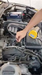 POMPA OLI MINYAK MOBIL BENSIN DIESEL 12 V / 24 V TRANSFER OLI EXTRACTOR PUMP BOX KUNING