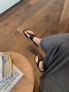 Flat Open-toe Sandals