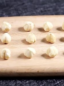 Large Roasted Unshelled Hazelnuts 500g