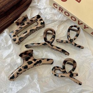 กิ๊บติดผมลายเสือดาวสีน้ำตาลอ่อนระดับไฮเอนด์สำหรับผู้หญิง กิ๊บติดผมสไตล์ใหม่ สไตล์เกาหลี ทรงหางฉลาม ทรงผมแบบหน้าม้า ประดับผมแบบหรูหรา