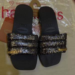 Kids Havainas Milan Glitters slippers (w/pouch&hangtags)