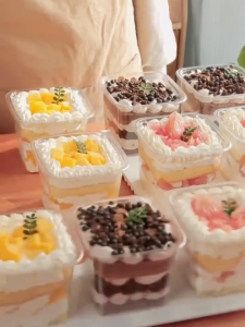 50Pcs Square Cake Box with Lid Transparent Reusable Acrylic Dessert Cups for Mousse Layered Cake Soy Milk and Fruit Container