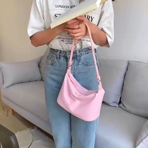 Just Star ⚡จัดส่งฟรี สินค้าพร้อมส่ง⚡ กระเป๋าสะพายไหล่ ผ้าไนล่อน ทรงบักเก็ต ขนาดเล็ก น้ําหนักเบา เข้ากับทุกการแต่งกาย สไตล์เกาหลี แฟชั่นฤดูใบไม้ผลิ และฤดูร้อน สําหรับ